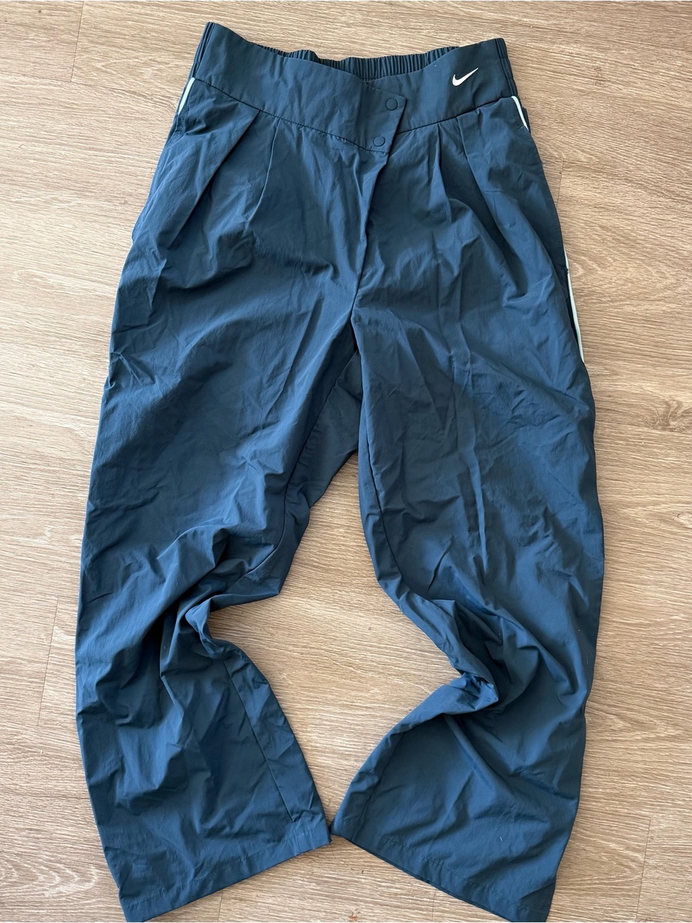 Nike NWT mid rise repel asymmetrical waist trouser pants blue M